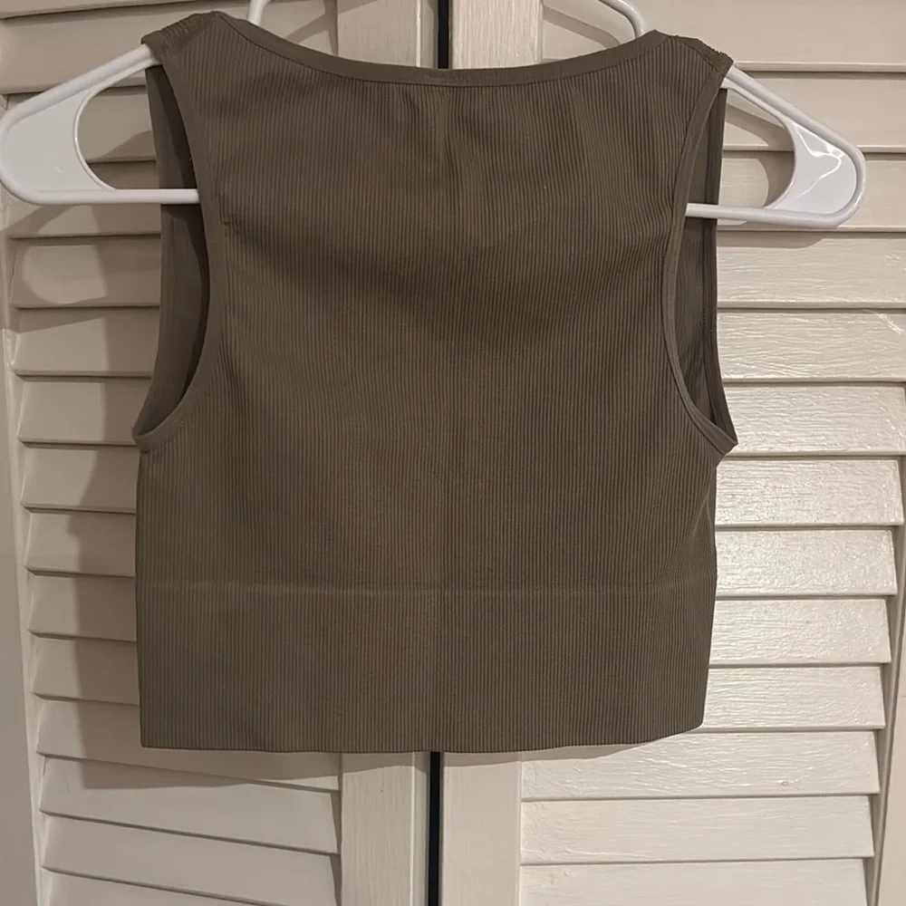 Olive Green Sleeveless Crop Top - Picture 7 of 8